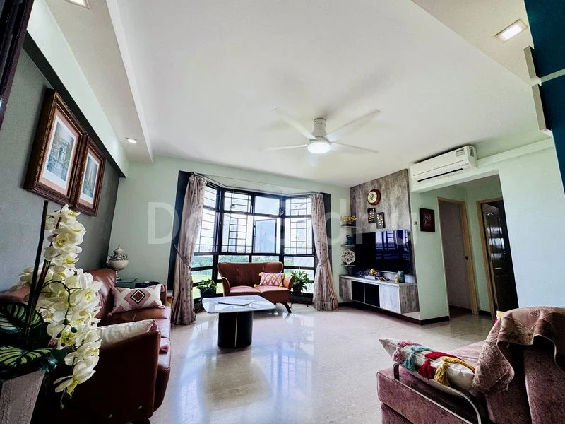 5 Room (5I) HDB for Sale in  484 Admiralty Link - Image 1