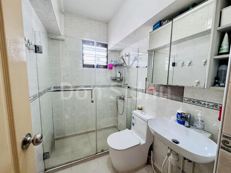 5 Room (5I) HDB for Sale in  484 Admiralty Link - Image 7