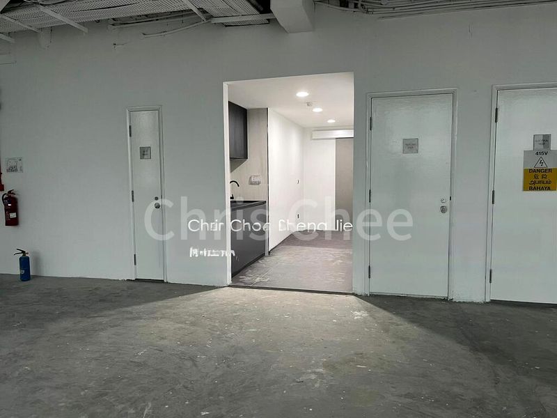 Shop / Shophouse for Rent: Retail, Gym, or Commercial School @ Carpenter Street - Image 7