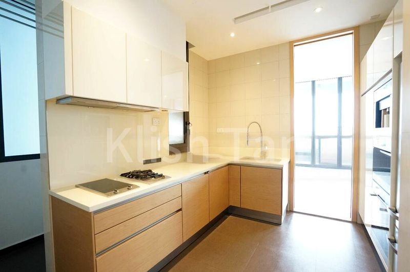 3 Bed Condo for Sale in  Nouvel 18 - Image 9