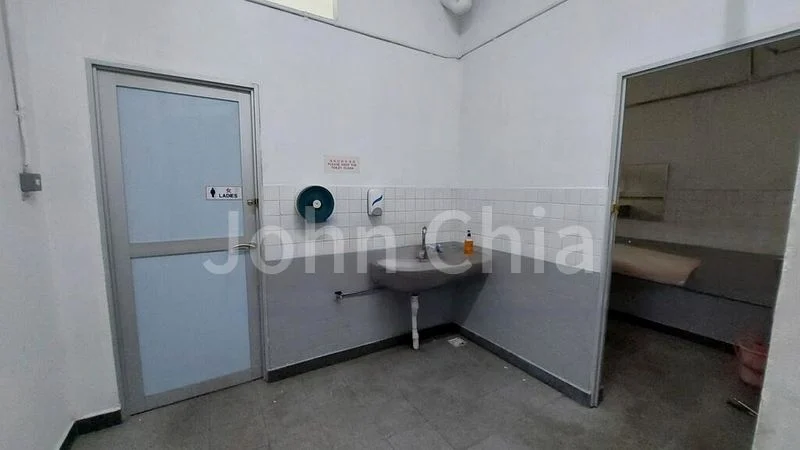 Light Industrial (B1) for Rent: Yi Xiu Factory Building - Image 8