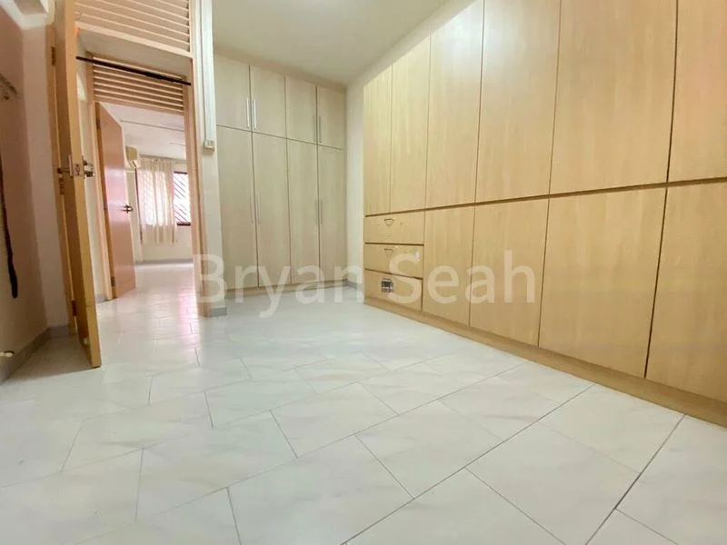 4 Room (4A) HDB for Rent in  14 Toh Yi Drive - Image 4