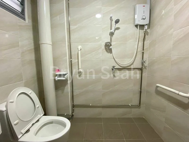 4 Room (4A) HDB for Rent in  14 Toh Yi Drive - Image 3