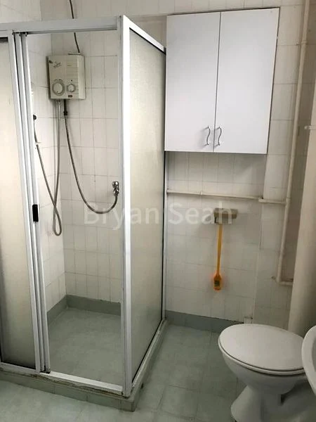 4 Room (4A) HDB for Rent in  14 Toh Yi Drive - Image 7