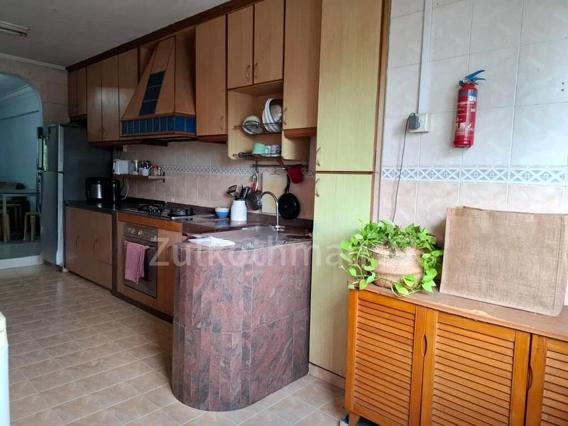 3 Room (3NG) HDB for Sale in  134 Bukit Batok West Avenue 6 - Image 2