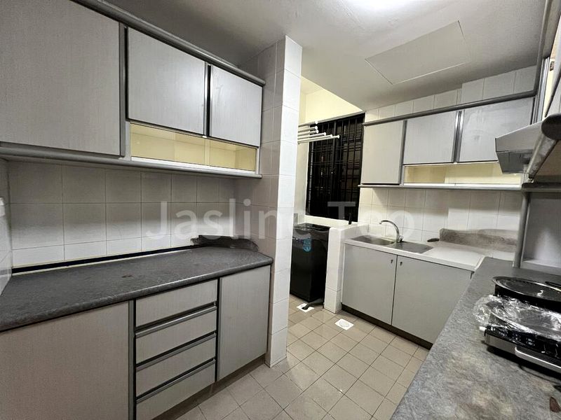 3 Bed Apartment (Condo) for Rent in  Guilin Mansions - Image 13