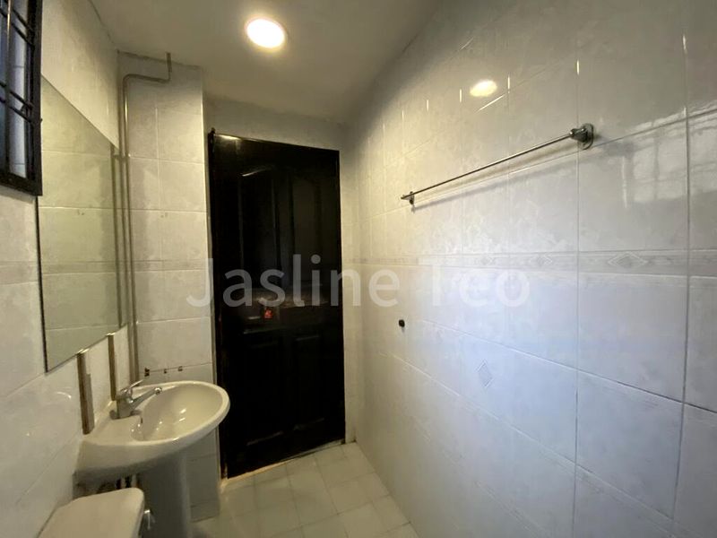 3 Bed Apartment (Condo) for Rent in  Guilin Mansions - Image 11