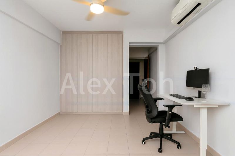 4 Room (4S) HDB for Rent in  325 Bukit Batok Street 33 - Image 7