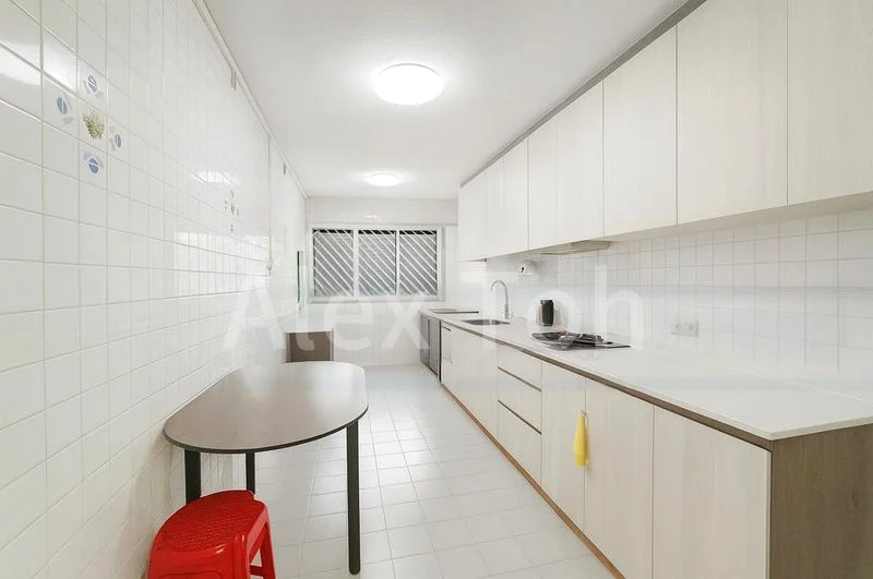 4 Room (4S) HDB for Rent in  325 Bukit Batok Street 33 - Image 5