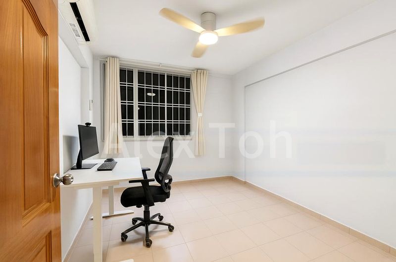 4 Room (4S) HDB for Rent in  325 Bukit Batok Street 33 - Image 8