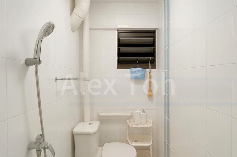 4 Room (4S) HDB for Rent in  325 Bukit Batok Street 33 - Image 2