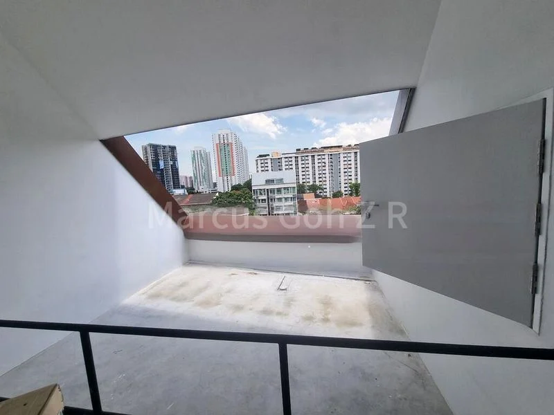 4 Bed Apartment (Condo) for Sale in  The Ranz - Image 6