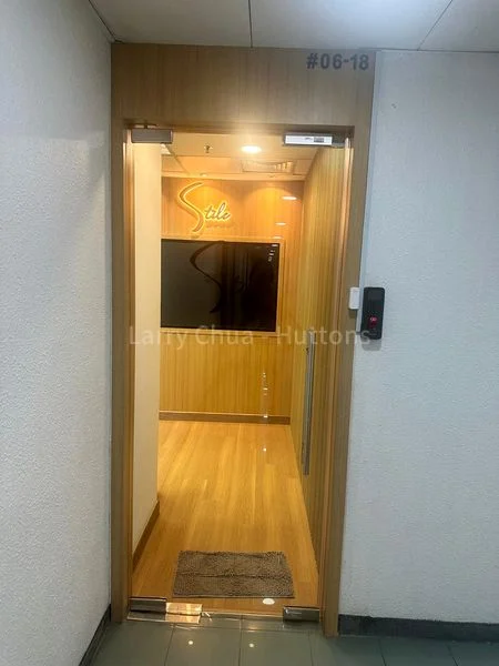 Shop / Shophouse for Rent in Orchard Towers - Image 1