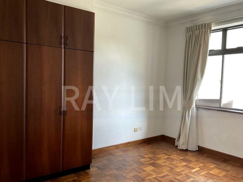 2 Bed Condo for Sale in  Spring Grove - Image 6