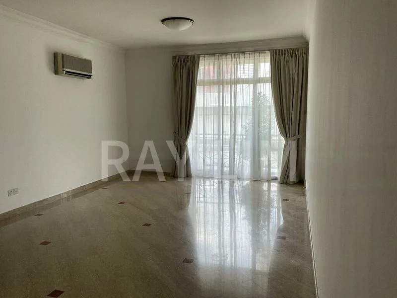 2 Bed Condo for Sale in  Spring Grove - Image 2