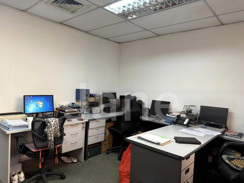 Office for Sale: International Plaza - Image 8