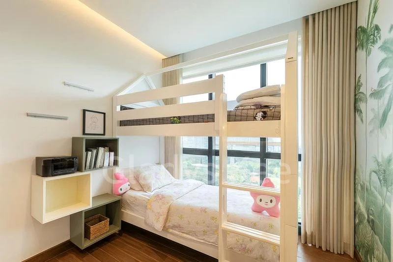 4 Bed Condo for Rent in  Kopar At Newton - Image 5