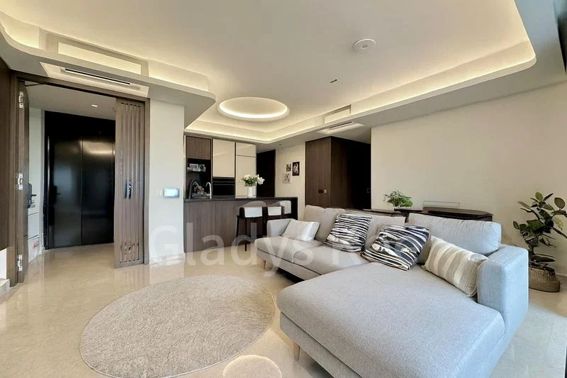 4 Bed Condo for Rent in  Kopar At Newton - Image 1