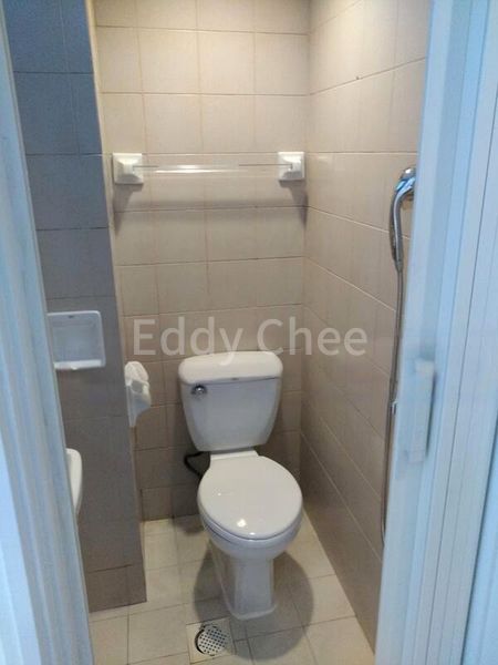 4 Bed Condo for Rent in  Grange 70 - Image 4