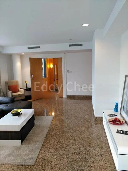 4 Bed Condo for Rent in  Grange 70 - Image 6