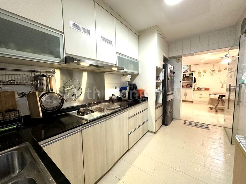 5 Room (5I) HDB for Sale in 25A Jalan Membina - Image 4