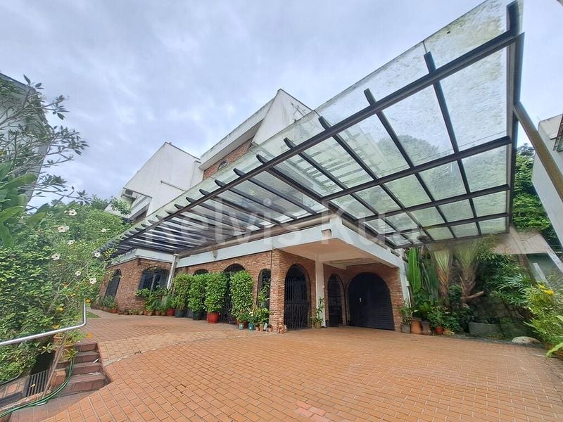 6 Bed Bungalow (Landed) for Sale in  Greenbank Park - Image 2