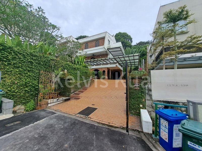 6 Bed Bungalow (Landed) for Sale in  Greenbank Park - Image 1