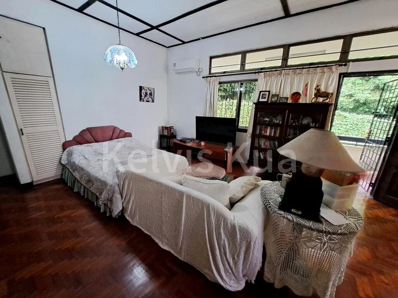 6 Bed Bungalow (Landed) for Sale in  Greenbank Park - Image 16