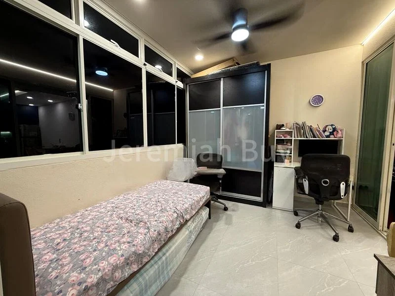 4 Bed Executive Condo for Rent in  Watercolours - Image 9