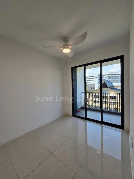 2 Bed Condo for Sale in  Treasure at Tampines - Image 5