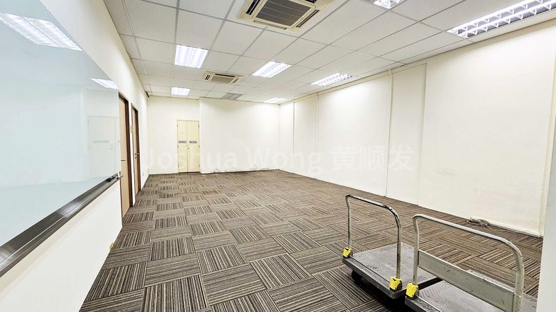 Light Industrial (B1) for Rent in  Henderson Industrial Park - Image 3