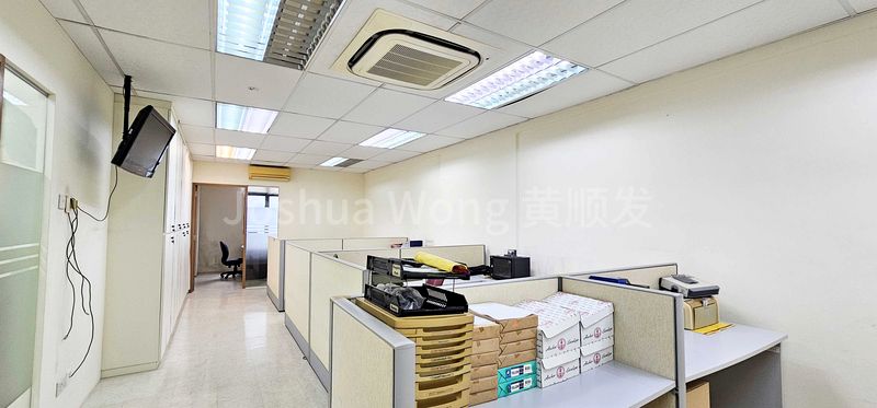 Light Industrial (B1) for Rent in  Henderson Industrial Park - Image 8