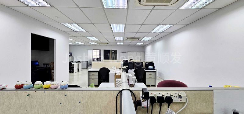 Light Industrial (B1) for Rent in  Henderson Industrial Park - Image 7