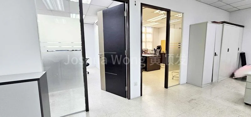 Light Industrial (B1) for Rent in  Henderson Industrial Park - Image 9