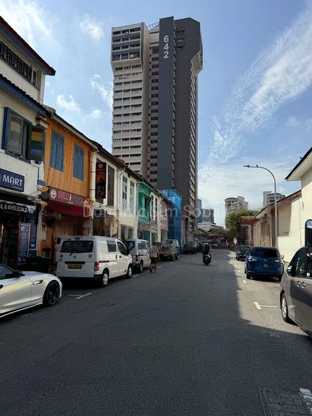 Food & Beverage for Rent: Rowell Road Corner Shop, 800 Sqft - Image 4