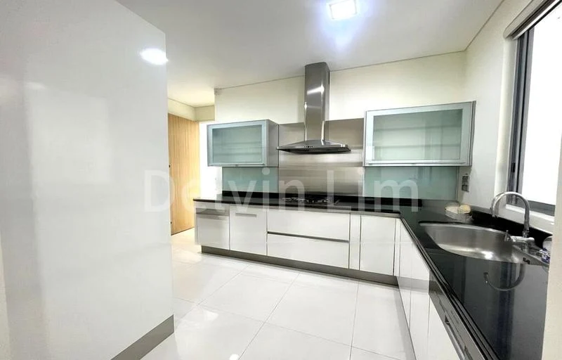 3 Bed Condo for Sale in  The Boulevard Residence - Image 11