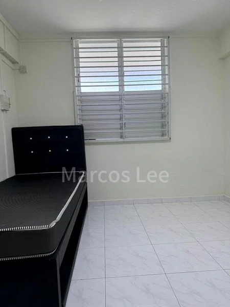 Common Room (HDB) for Rent in 8 Jalan Bukit Ho Swee - Image 4