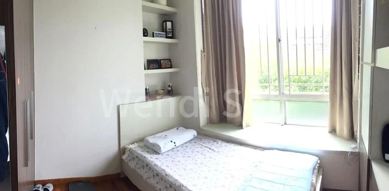 2 Bed Condo for Rent in  Haig Eleven - Image 5