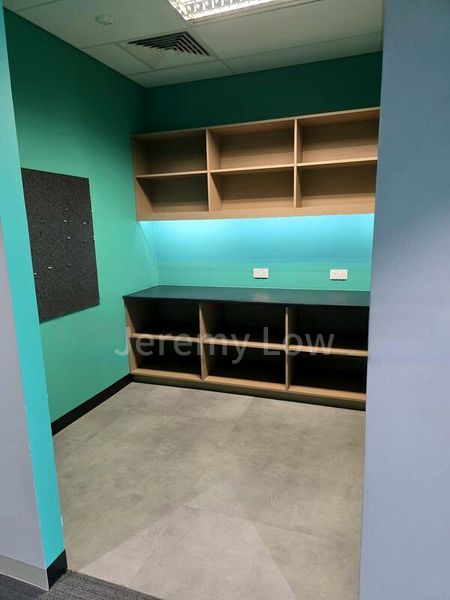 Office for Rent: Capital Square - Image 5