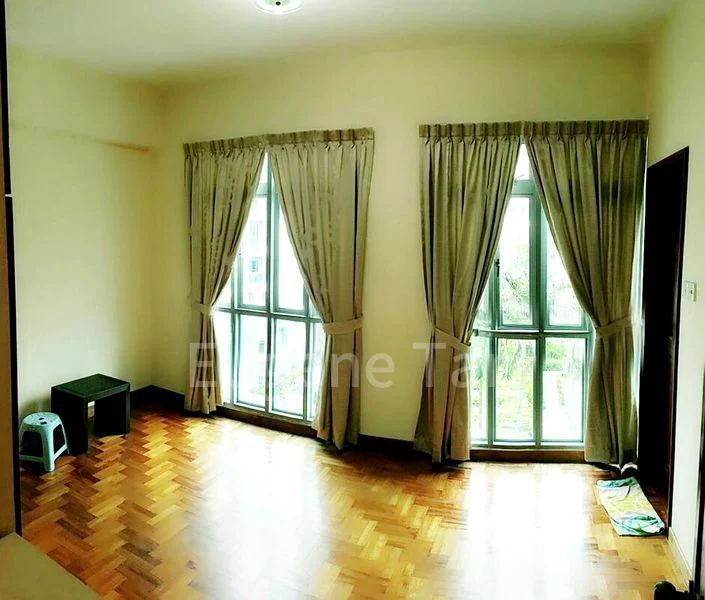 3 Bed Condo for Rent in  Hume Park II - Image 4