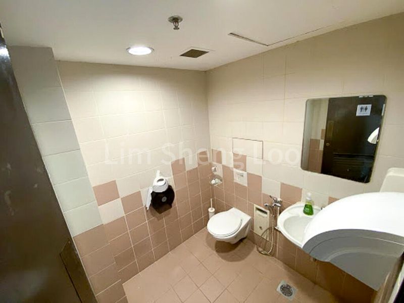 Office for Rent: 134 Amoy Street - Image 4