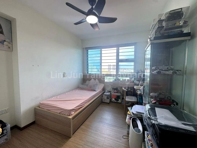4 Room (4A) HDB for Sale in  50 Commonwealth Drive - Image 2