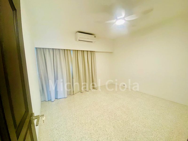 4 Bed Apartment (Condo) for Rent in  Grange Heights - Image 10