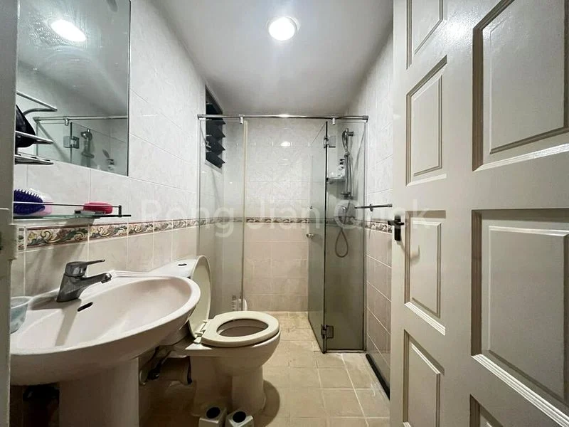 Room (HDB) for Rent in  49 Strathmore Avenue - Image 3