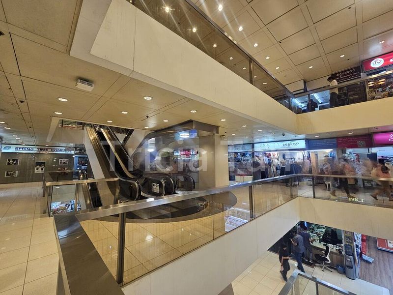 Peninsula Plaza - Image 2