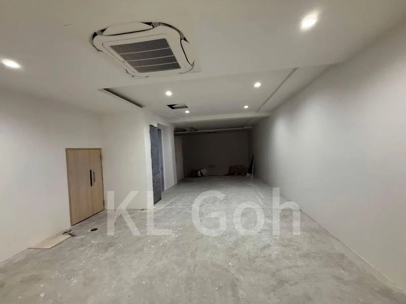 6 Bed Corner Terrace (Landed) for Sale in  The Glades - Image 7