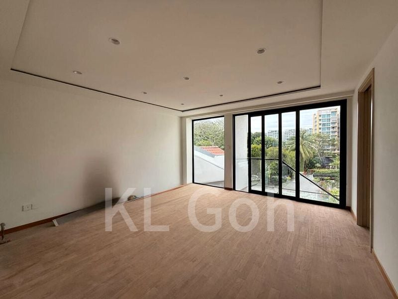 6 Bed Corner Terrace (Landed) for Sale in  The Glades - Image 4