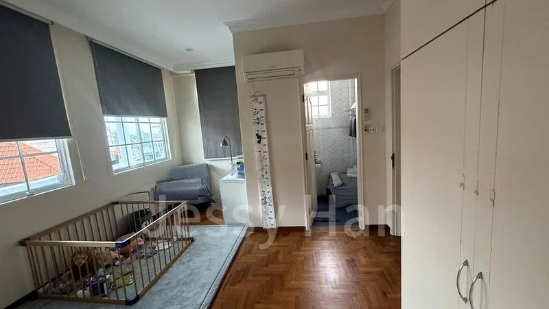 4+1 Bed Semi-Detached House (Landed) for Sale in  Bedok Avenue - Image 8