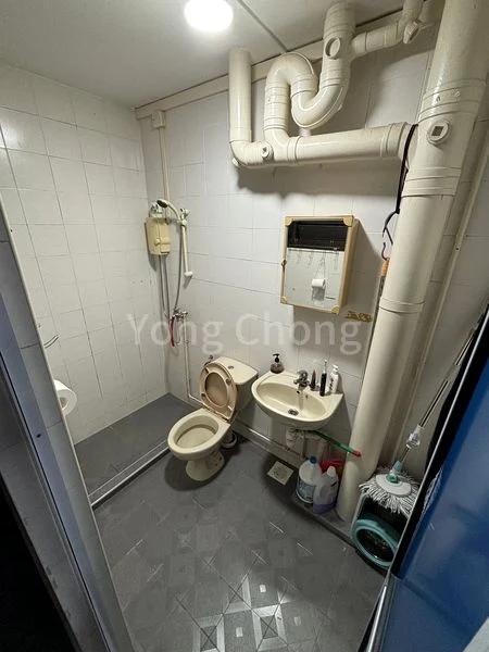 Common Room (HDB) for Rent in  930 Hougang Street 91 - Image 4