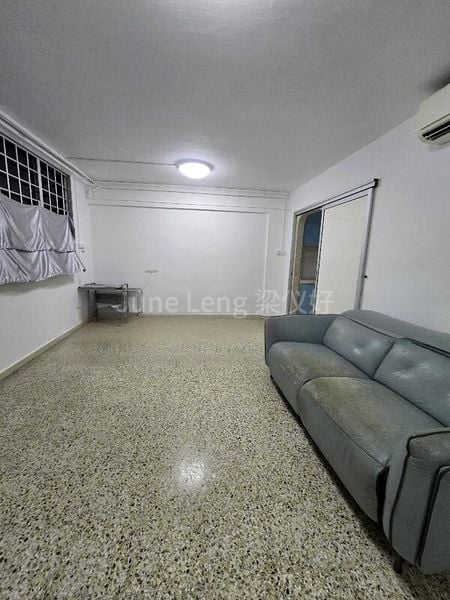 4 Room (4S) HDB for Sale in 619 Yishun Ring Road - Image 5